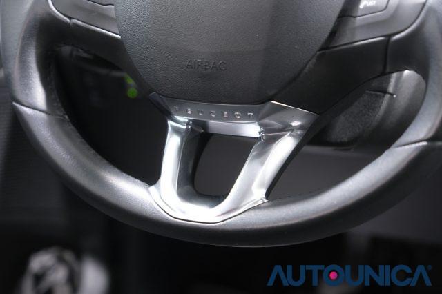 PEUGEOT 208 PURETECH 82 5 PORTE GPL ALLURE NEOPATENTATI
