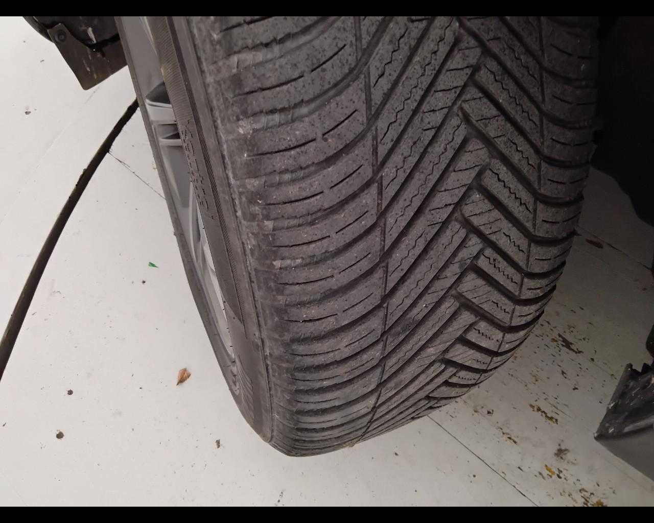 JAGUAR E-Pace 2021 - E-Pace 2.0d i4 mhev R-Dynamic SE awd 163cv aut