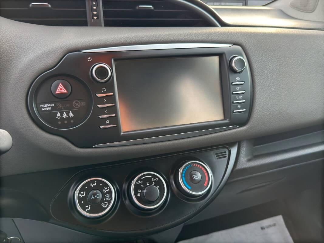 Toyota Yaris 1.0 Cool con Telecamera