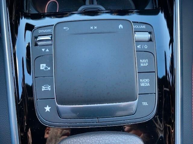 MERCEDES BENZ GLA 200 D AUTOMATIC 4MATIC AMG LINE