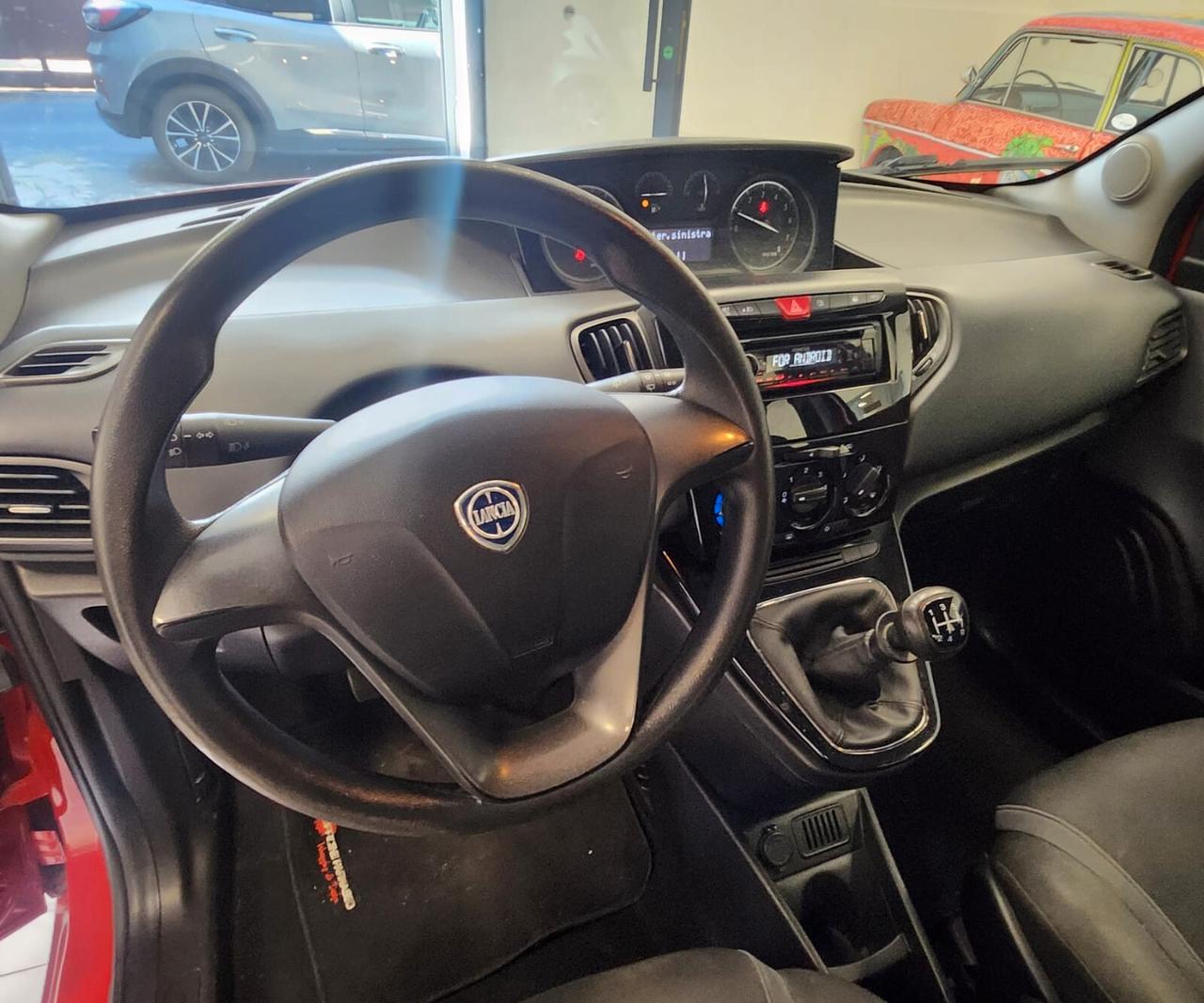 Lancia Ypsilon 1.2 69 CV 5 porte Platinum