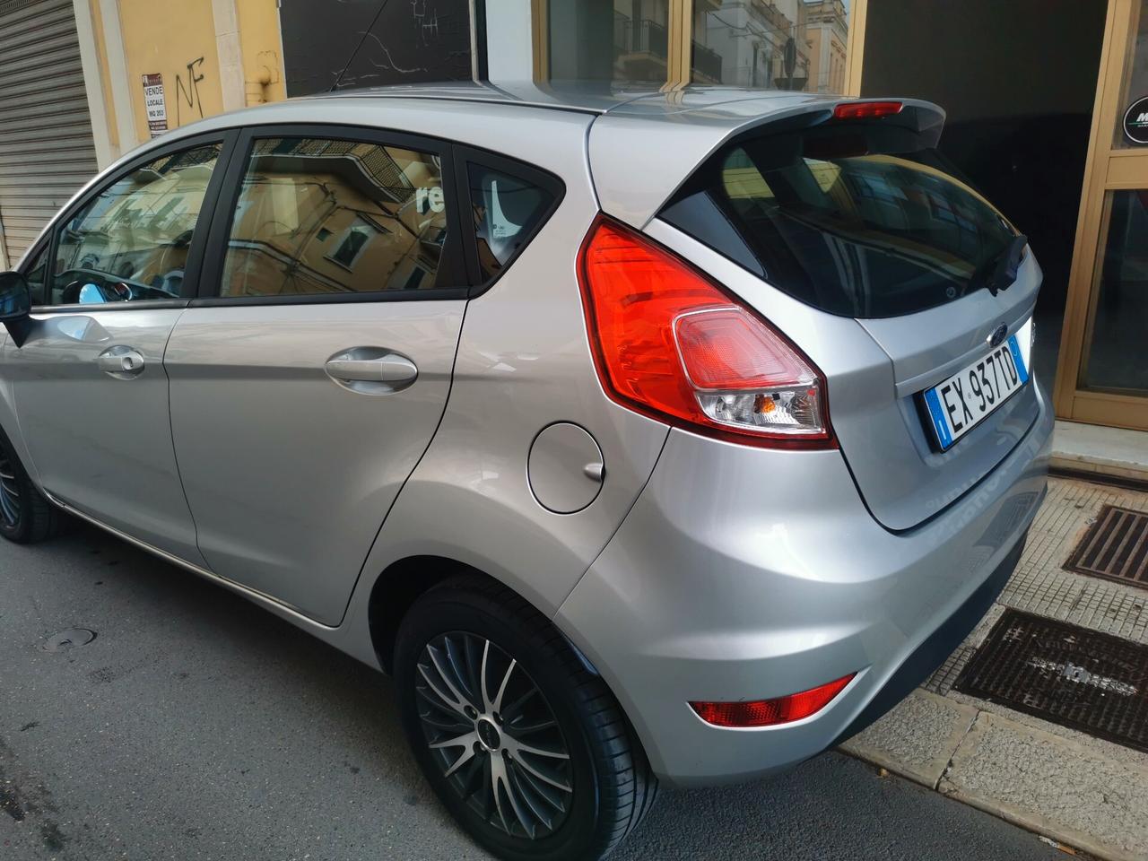 Ford Fiesta 1.4 5 porte Bz.- GPL Business