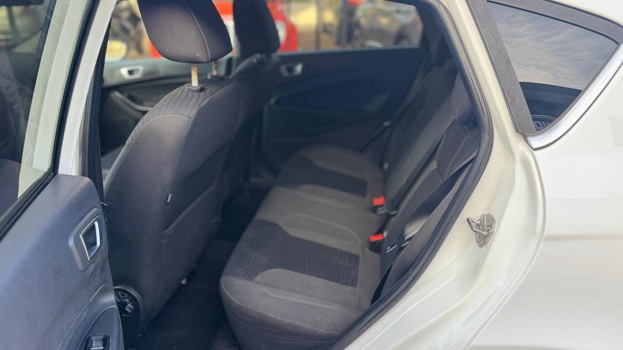 Ford Fiesta 1.5 TDCi 75CV Titanium led keyless