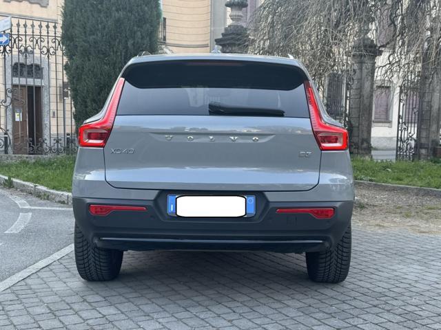 VOLVO XC40 B3 automatico Plus Dark TETTO PAN. Iva deducibile