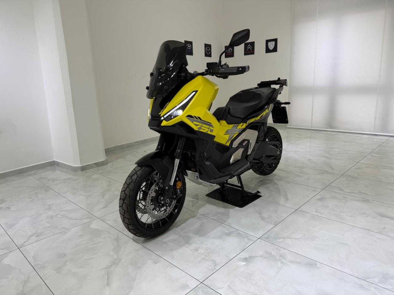Honda X-ADV 750 EDIZIONE SPECIALE