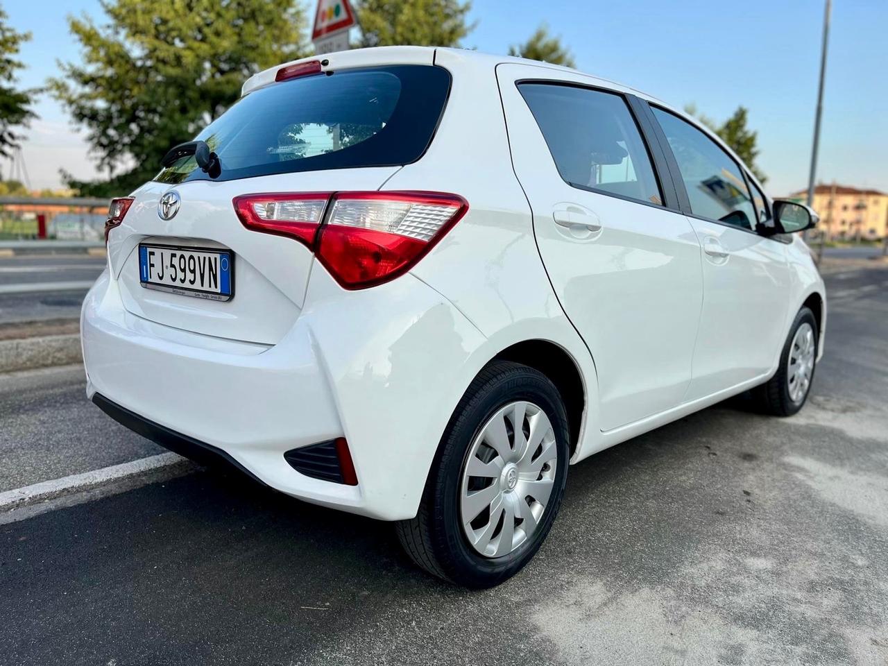 Toyota Yaris 1.0 5 porte Active