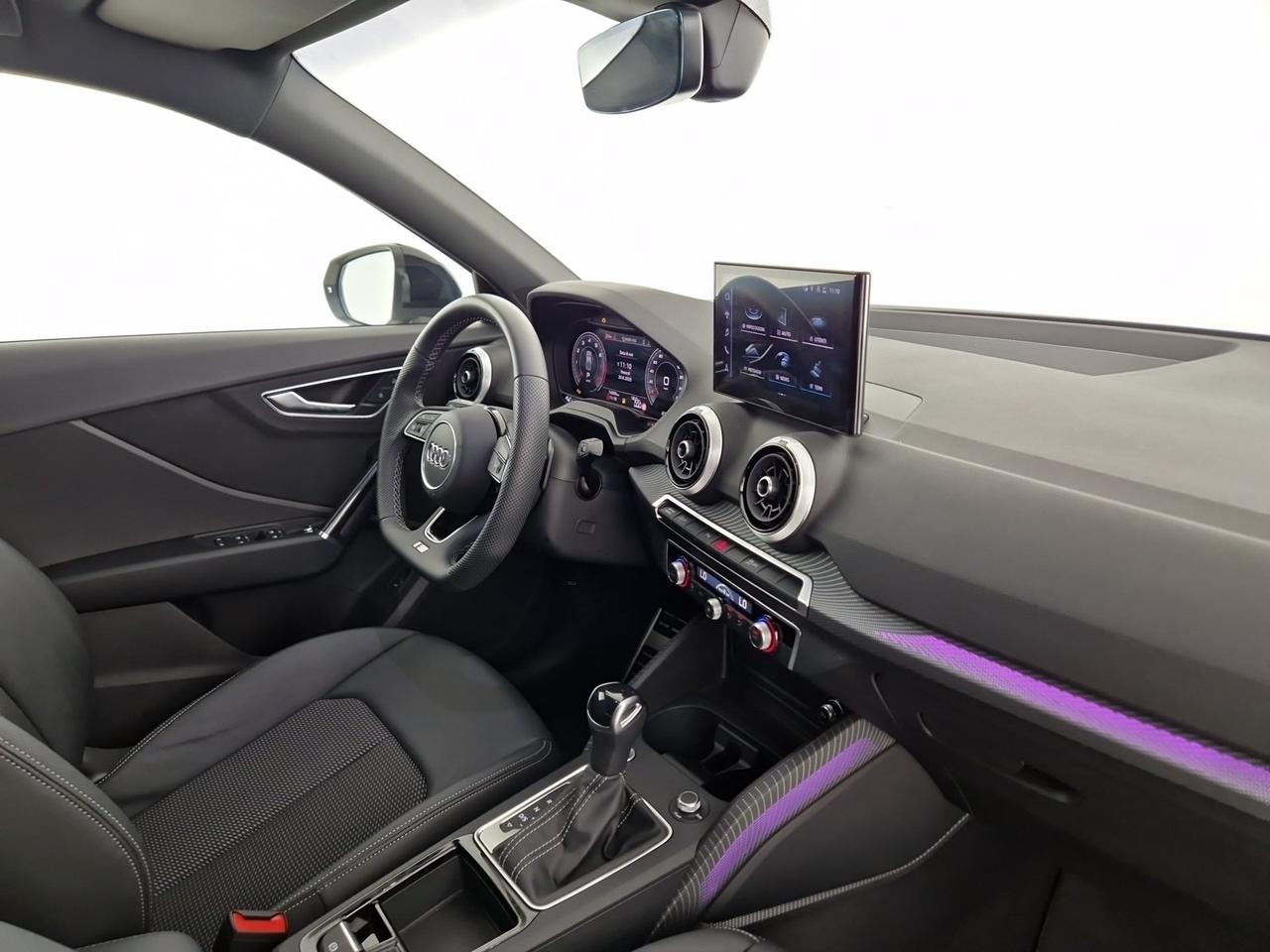 Audi Q2 35 1.5 tfsi identity black s-tronic
