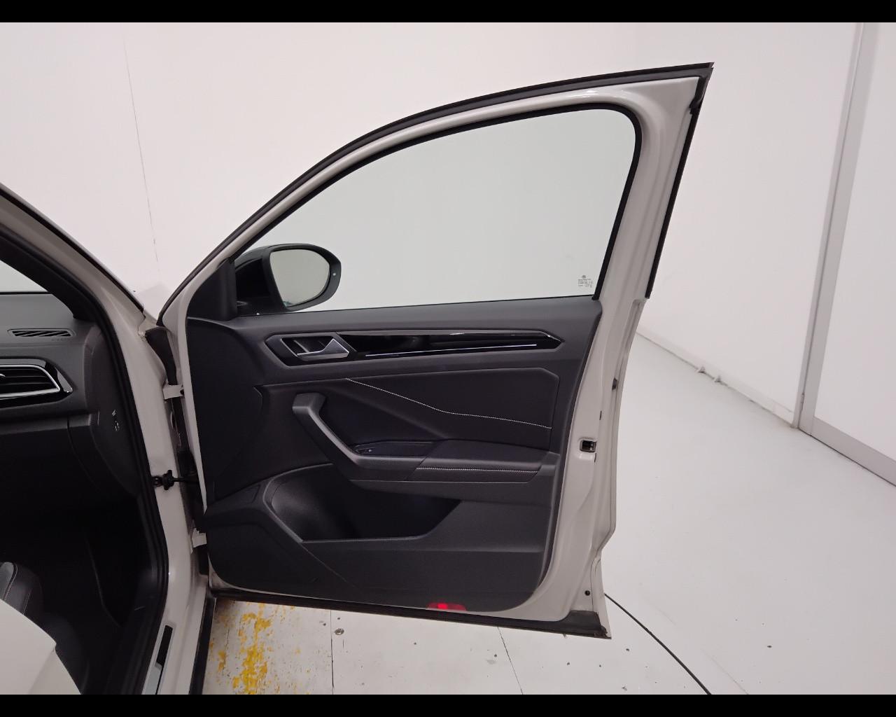 VOLKSWAGEN T-Roc I 2022 - T-Roc 1.0 tsi R-Line 110cv