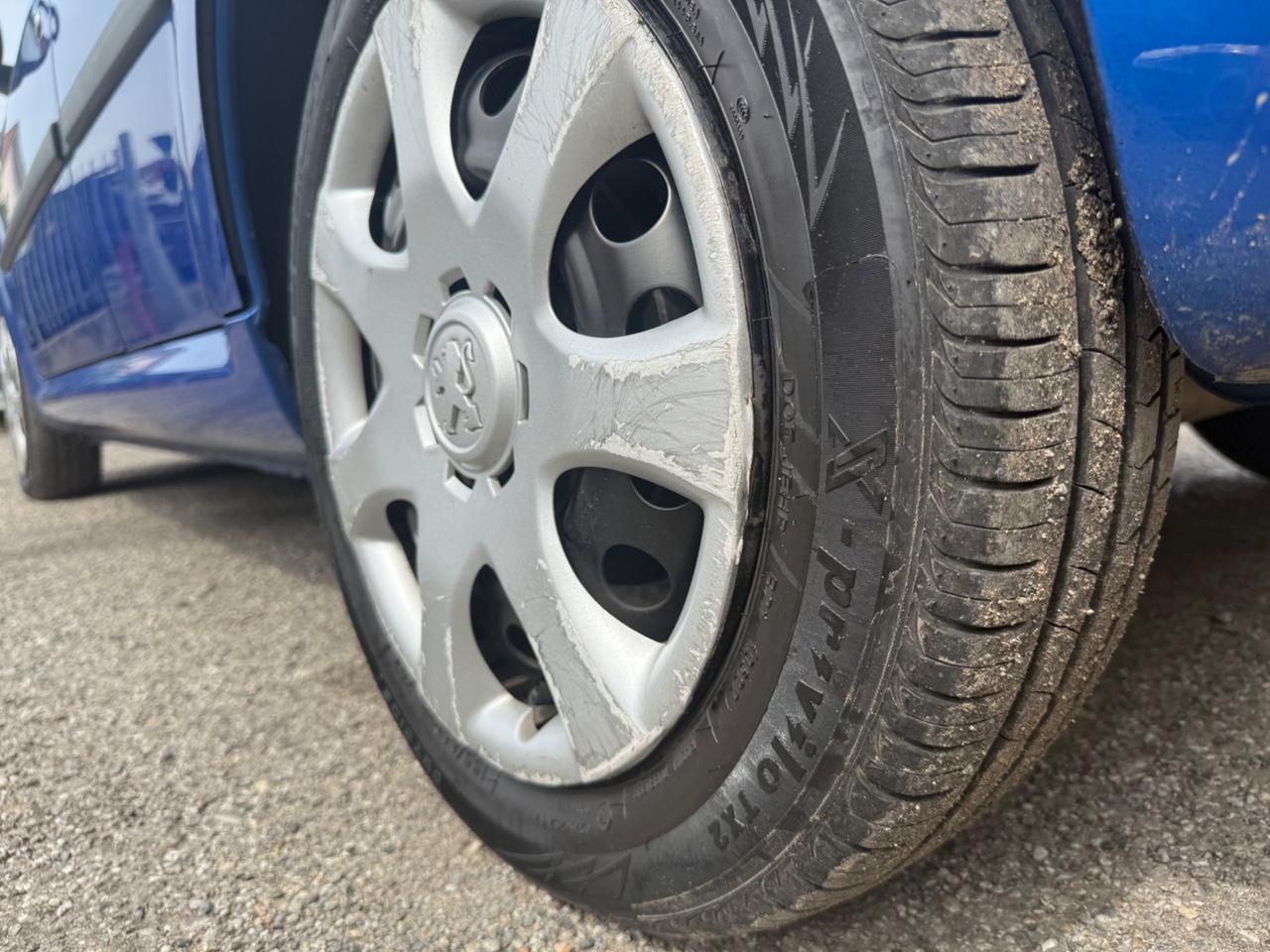 Peugeot 107 1.0 68CV 5p. Desir