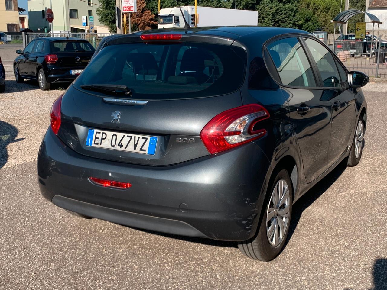 Peugeot 208 1.4 HDi 68 CV 5P Active X NEOPATENTATI