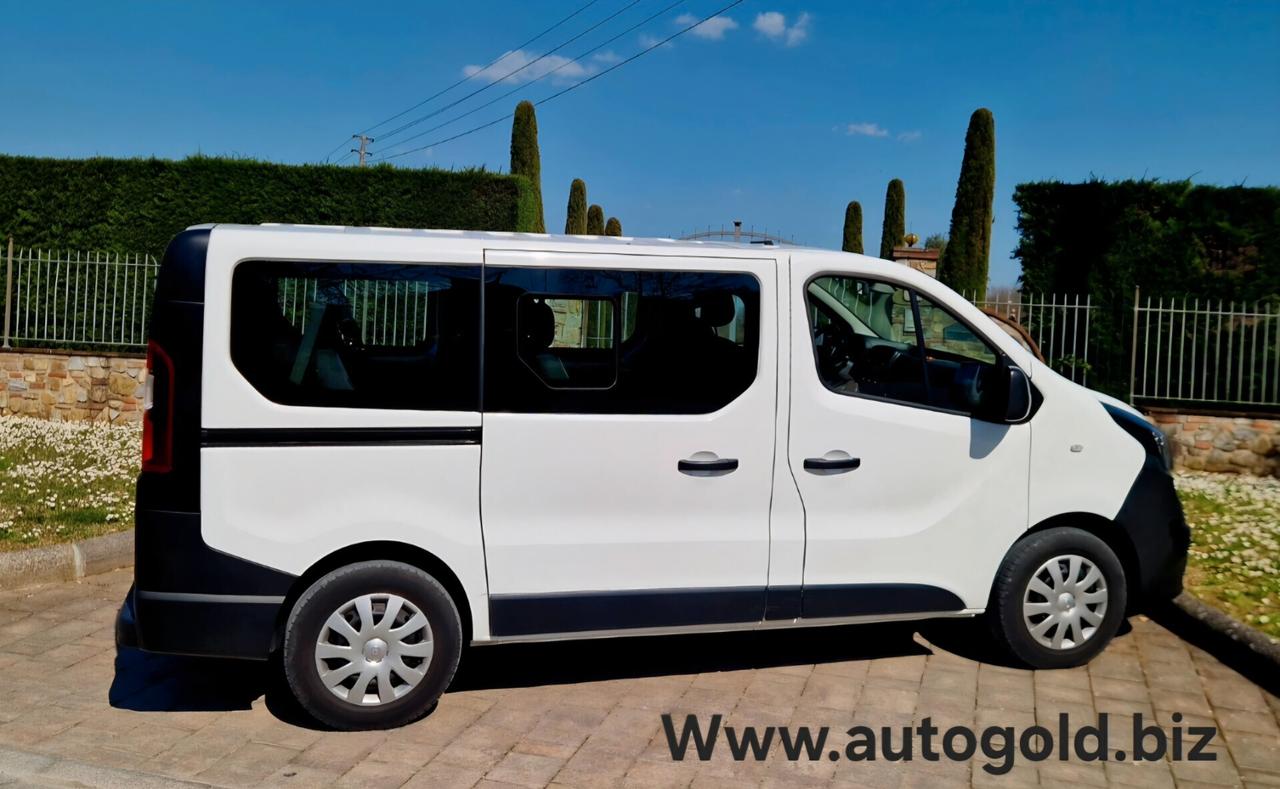 Opel Vivaro Combi 8 posti