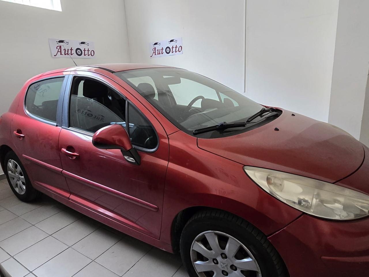 Peugeot 207 1.4 HDi 70CV 5p. X Line