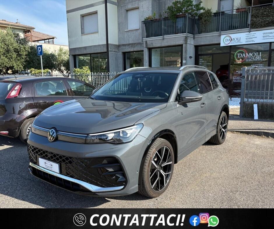 Volkswagen Tiguan VOLKSWAGEN TIGUAN 2.0 TDi R-LINE