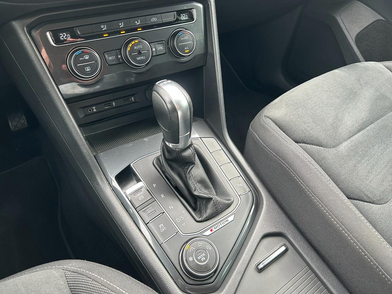 VW TIGUAN 2.0 TDI 150CV DSG 4MOTION R-Line