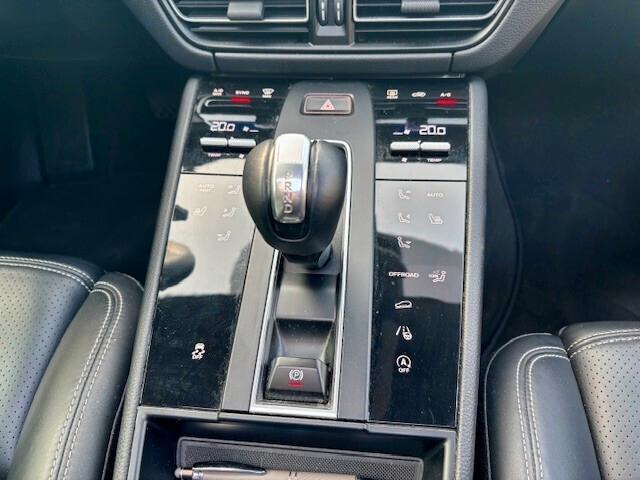 Porsche Macan 2.0 265cv PDK TETTO STRAFULL