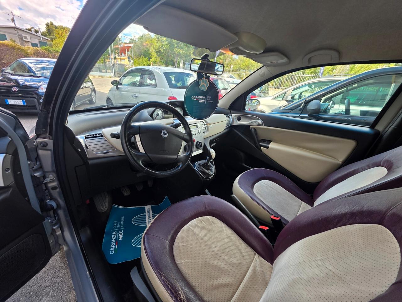 Lancia Ypsilon 1.4 Platino
