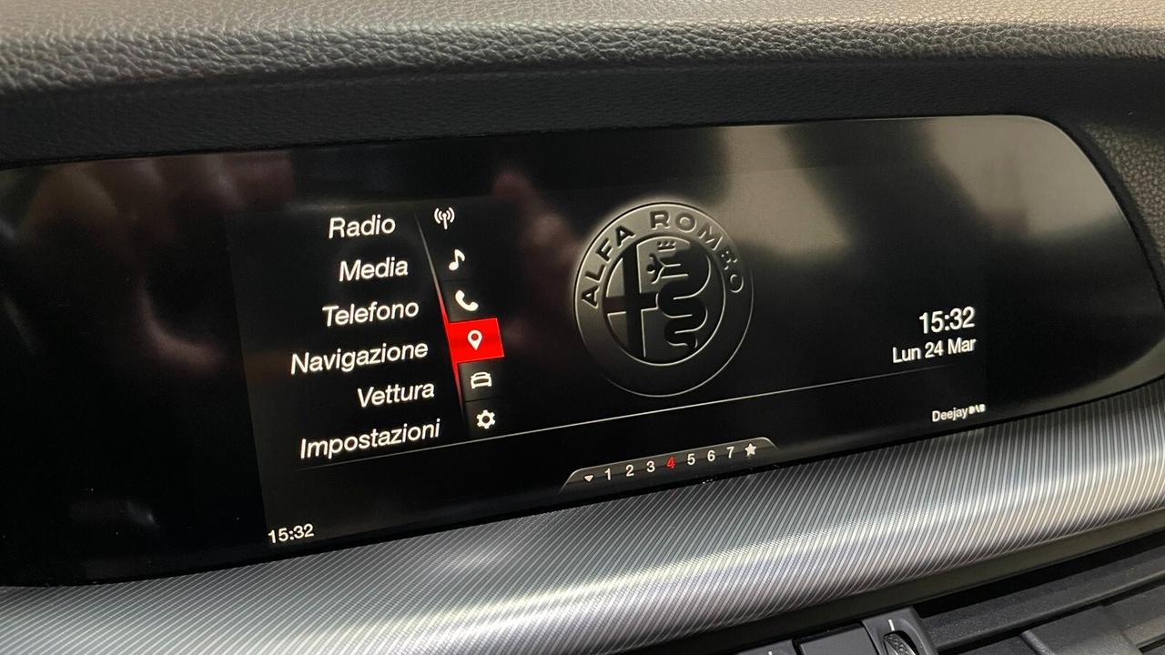 Alfa Romeo Stelvio 2.2 Turbodiesel 210 CV AT8 Q4 Executive