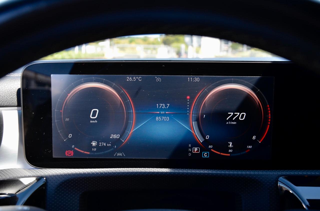 MERCEDES-BENZ A 180d PREMIUM AMG LINE NIGHT EDITION 116cv AUTO, EURO 6D, HI-FI PREMIUM, NIGHT PACK, FARI LED, APPLE ANDROID, LUCI 64 COLORI, RETROCAMERA, PERMUTE