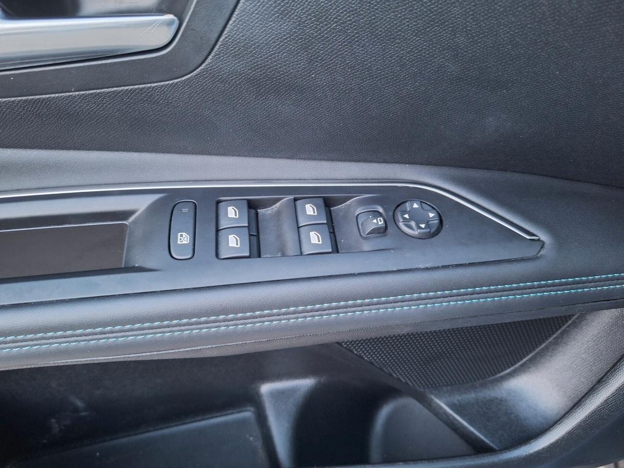 Peugeot 3008 ALLURE PACK 1.5 HDi 130cv NAV+RETROCAM. - 2022