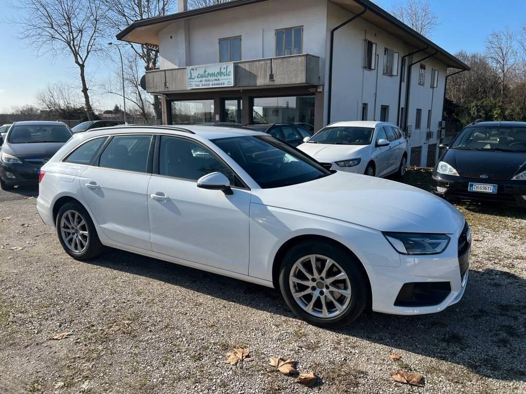 Audi A4 Avant 30 TDI/136 CV S tronic Business Advanced