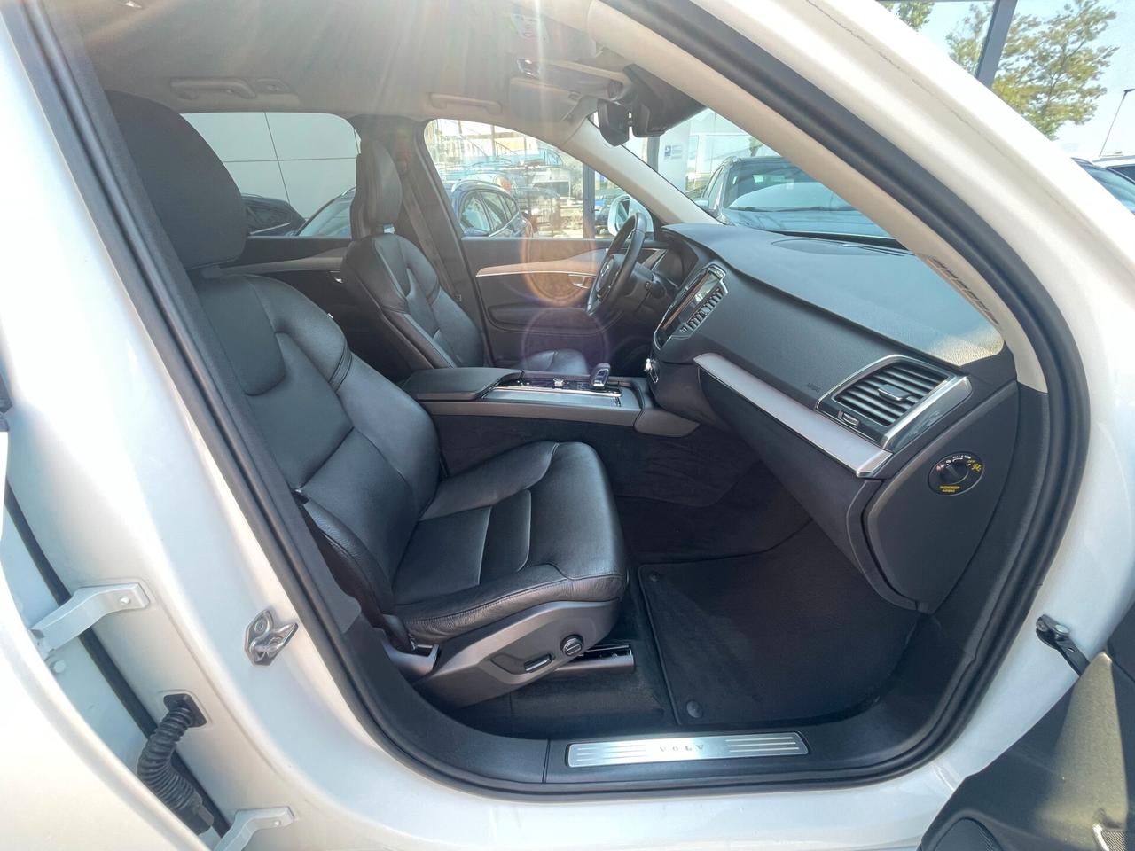 Volvo XC 90 XC90 B5 (d) AWD Geartronic Momentum Pro