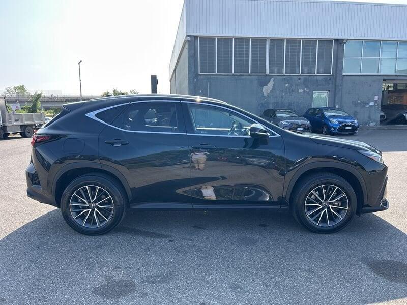 Lexus NX Plug-in 4WD Premium + IVA ESPOSTA COMPRESA
