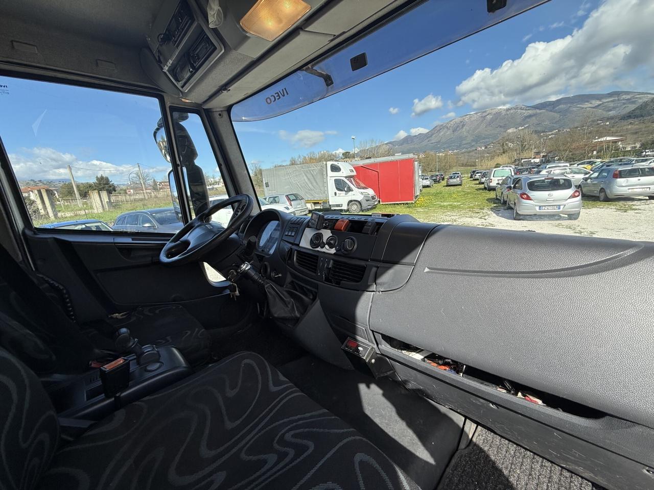 IVECO Eurocargo E5 100E22 con sponda idraulica e sospensioni regolabili/automatiche