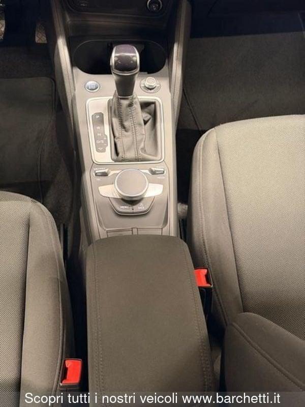 Audi Q2 35 2.0 tdi Identity Black s-tronic