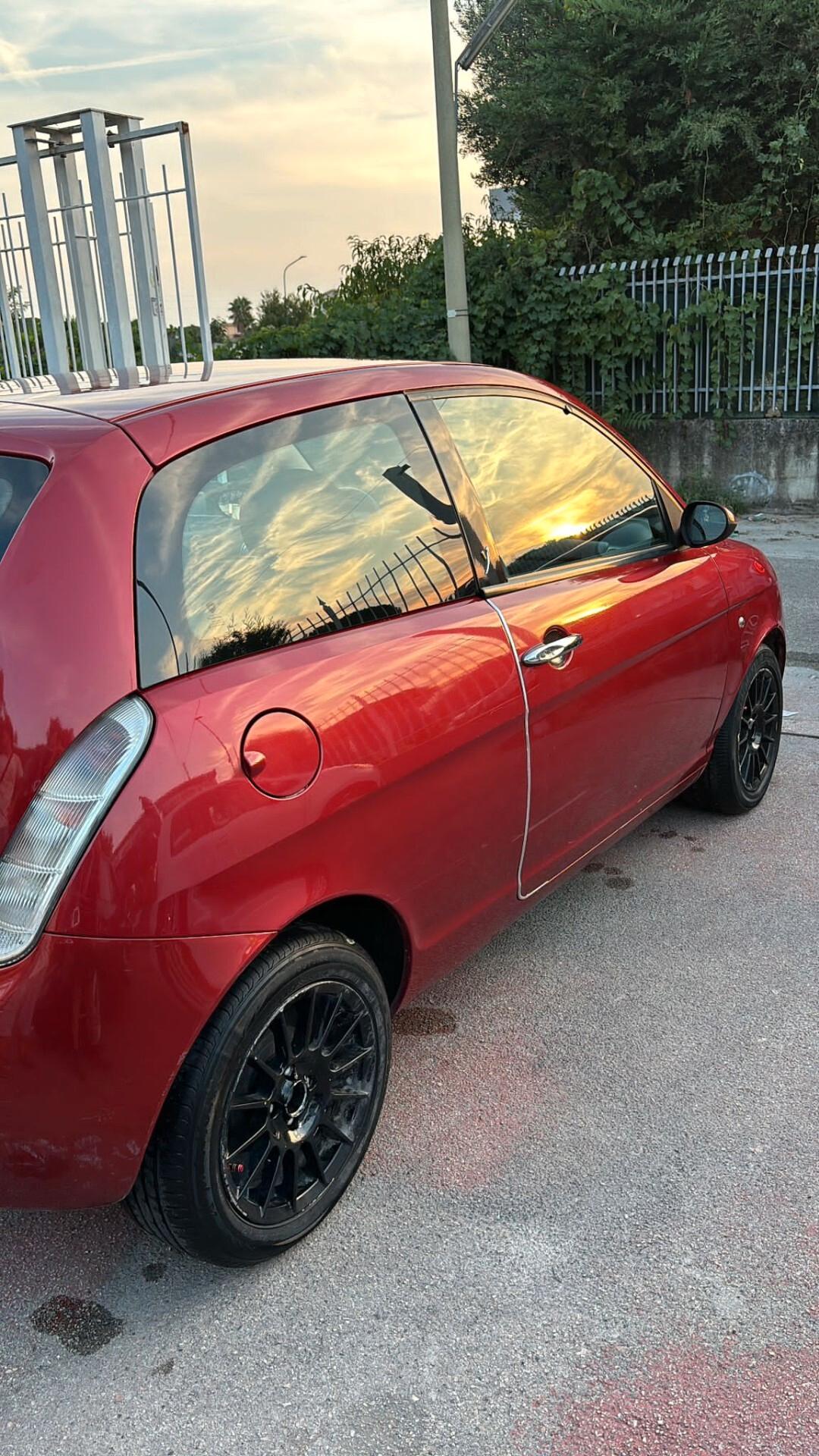 Lancia Ypsilon 1.2 Argento