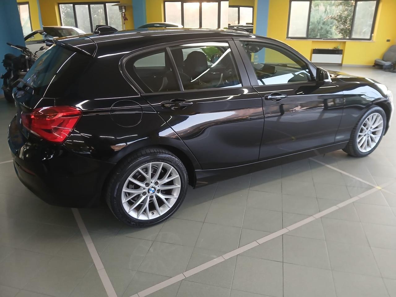 Bmw 120d 5p. Sport automatico xenon full