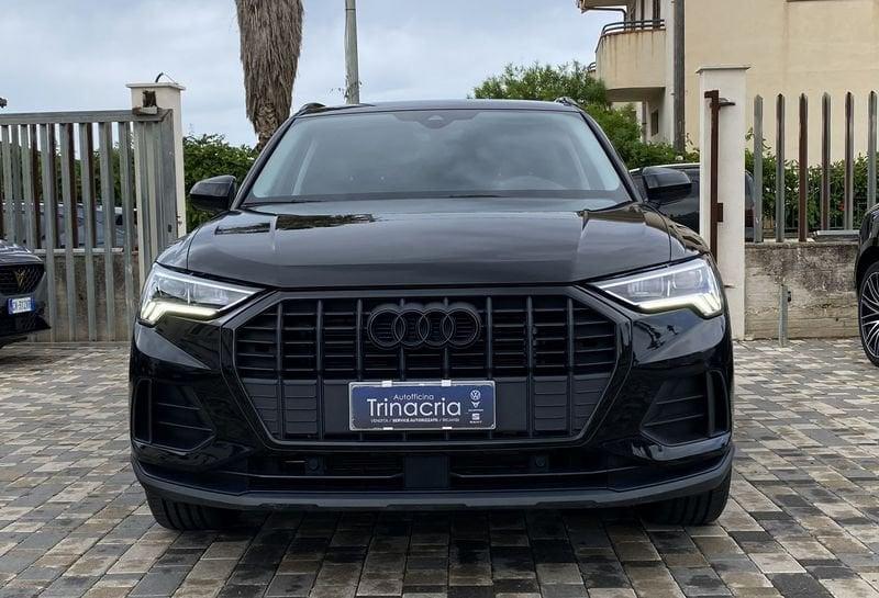 Audi Q3 Business 2.0 TDI 150CV S-Tronic 35