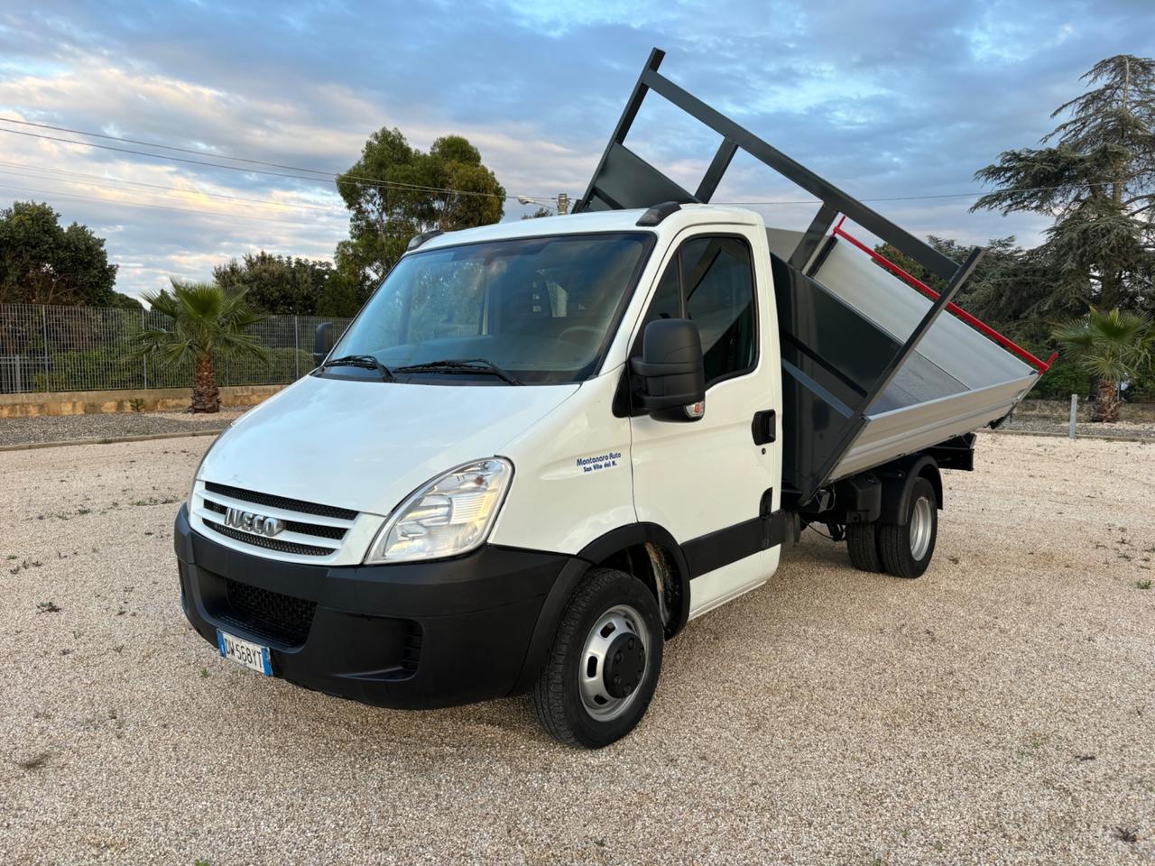 Iveco Daily 35C18 RIBALTABILE TRILATERALE