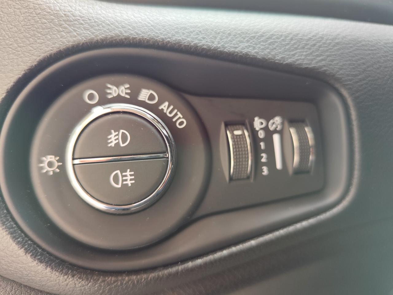 Jeep Renegade 1.6 Mjt 130CV LIMITED RETROCAMERA