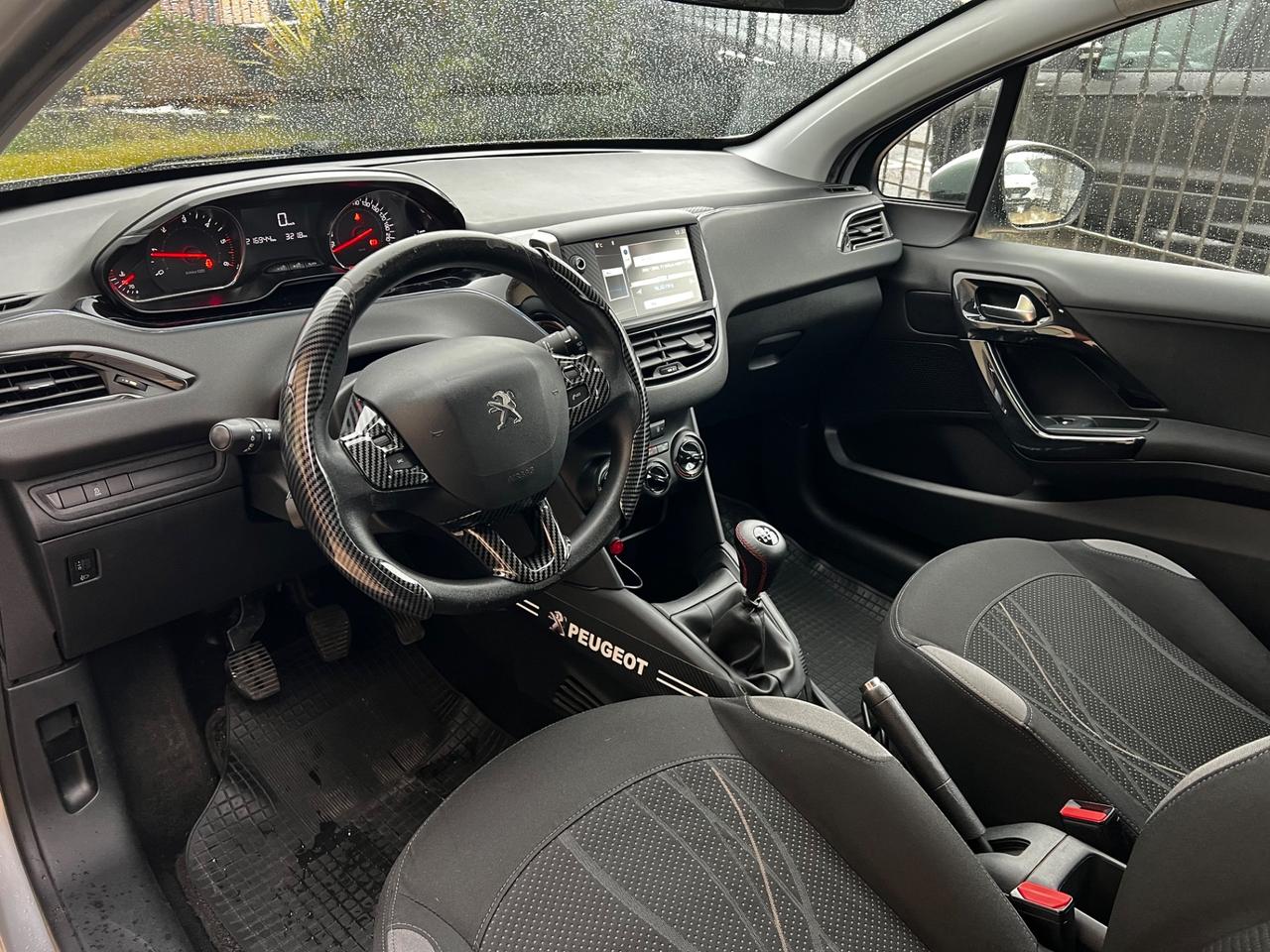 Peugeot 208 1.4 HDi 68 CV 3 porte Active NEOPATENTATI