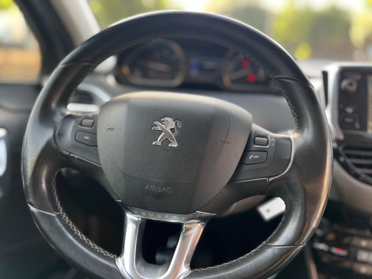 Peugeot 2008 1.6 e-HDi 115 CV Stop&Start Allure