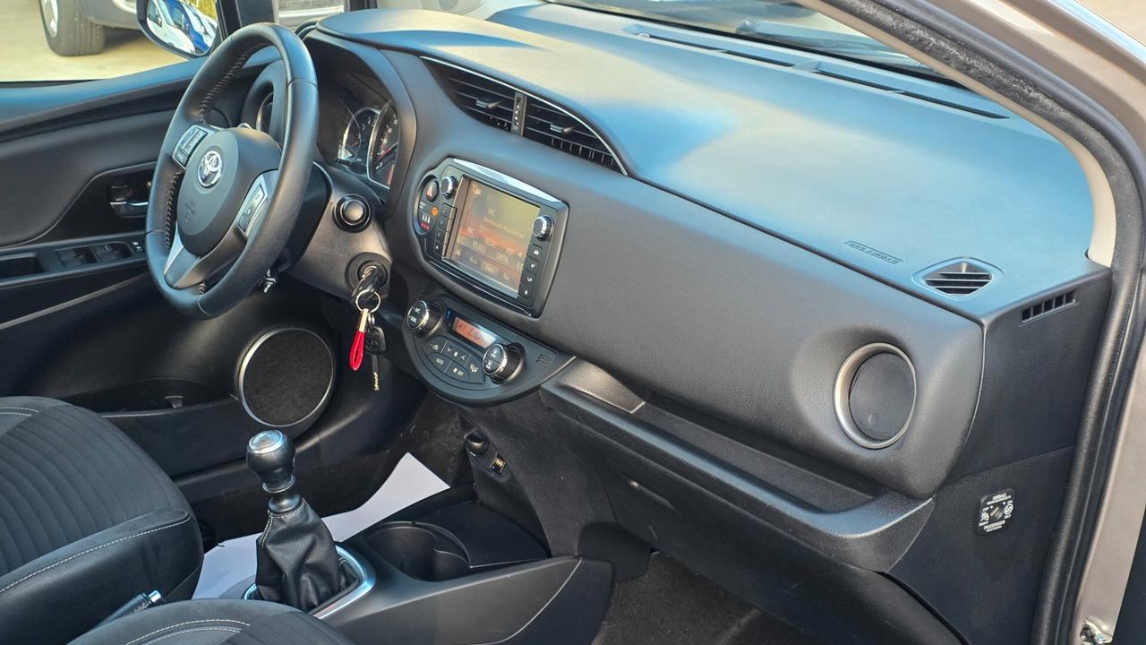 Toyota Yaris D-4D LOUNGE