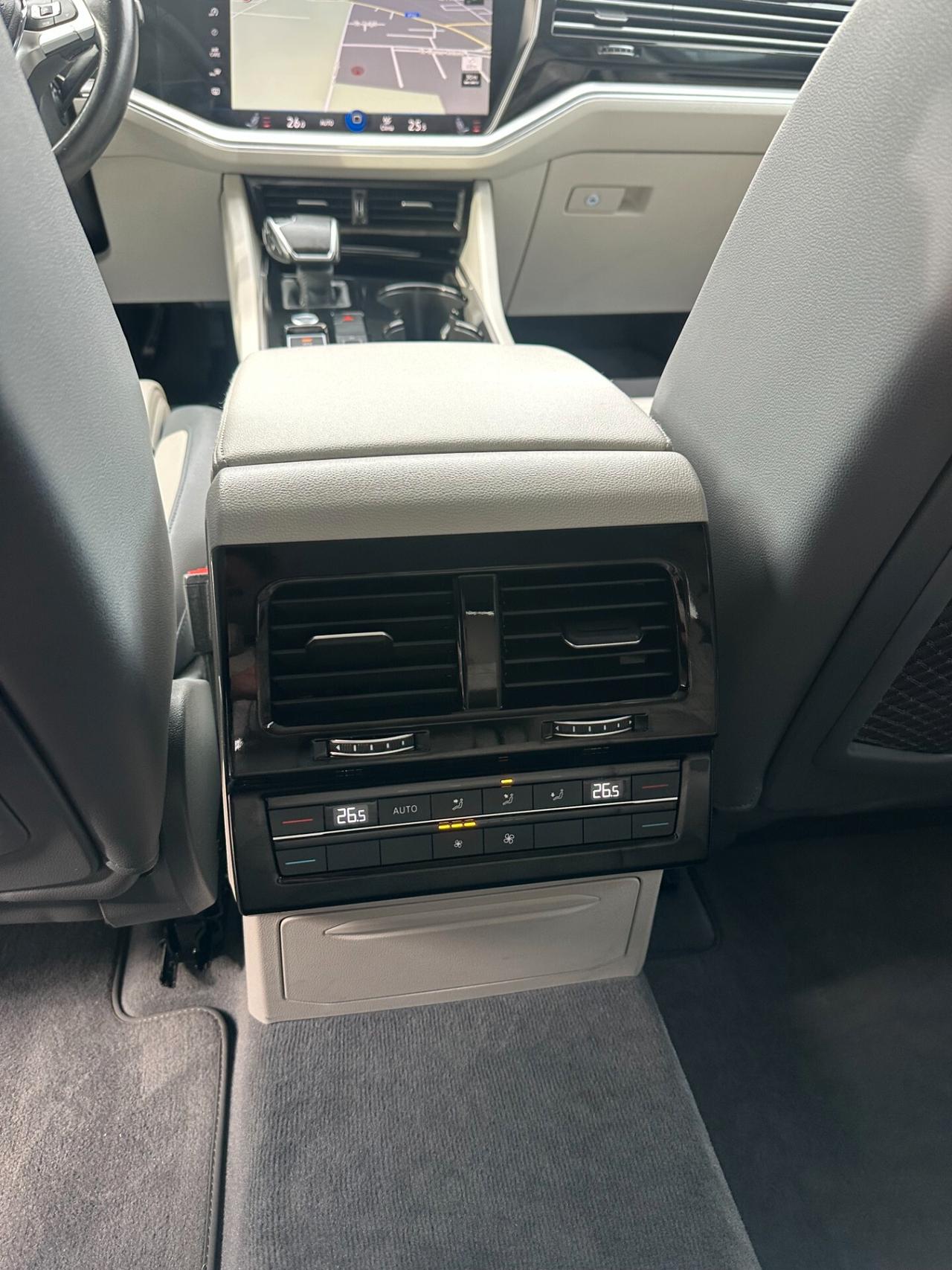 Volkswagen Touareg 3.0 V6 TDI SCR Atmosphere PELLE TOTALE