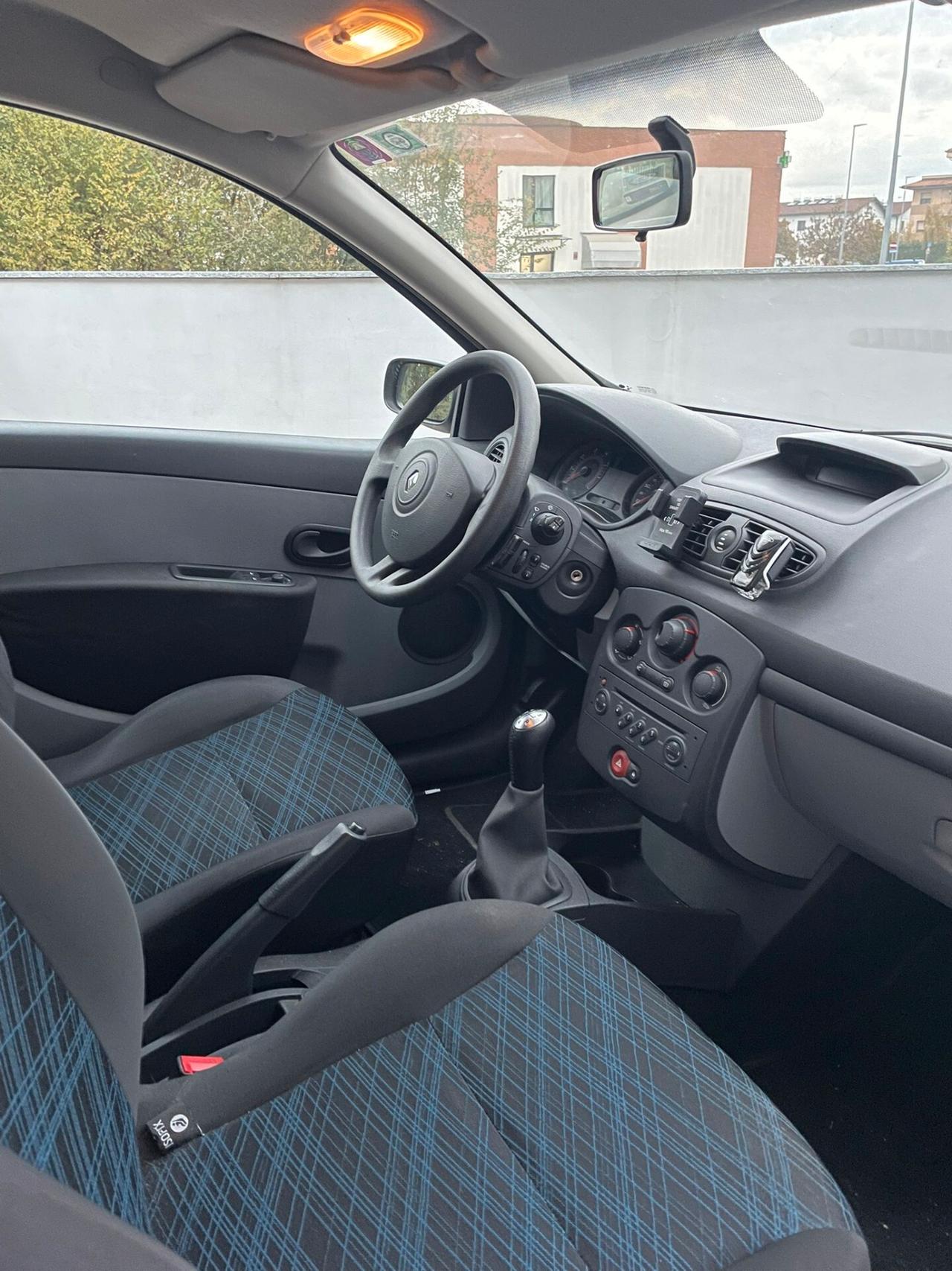 Renault Clio 1.2 16V 3 porte Luxe