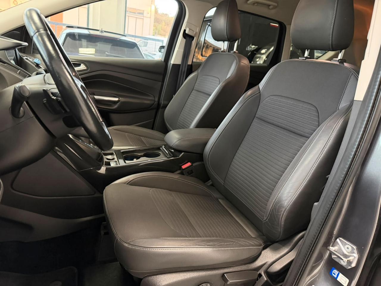 Ford Kuga 1.5 TDCI ST LINE 2017