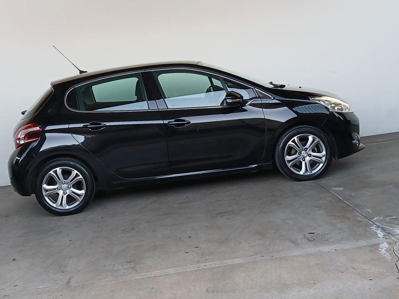 Peugeot 208 1.2 VTi 82 CV 5 porte Limited