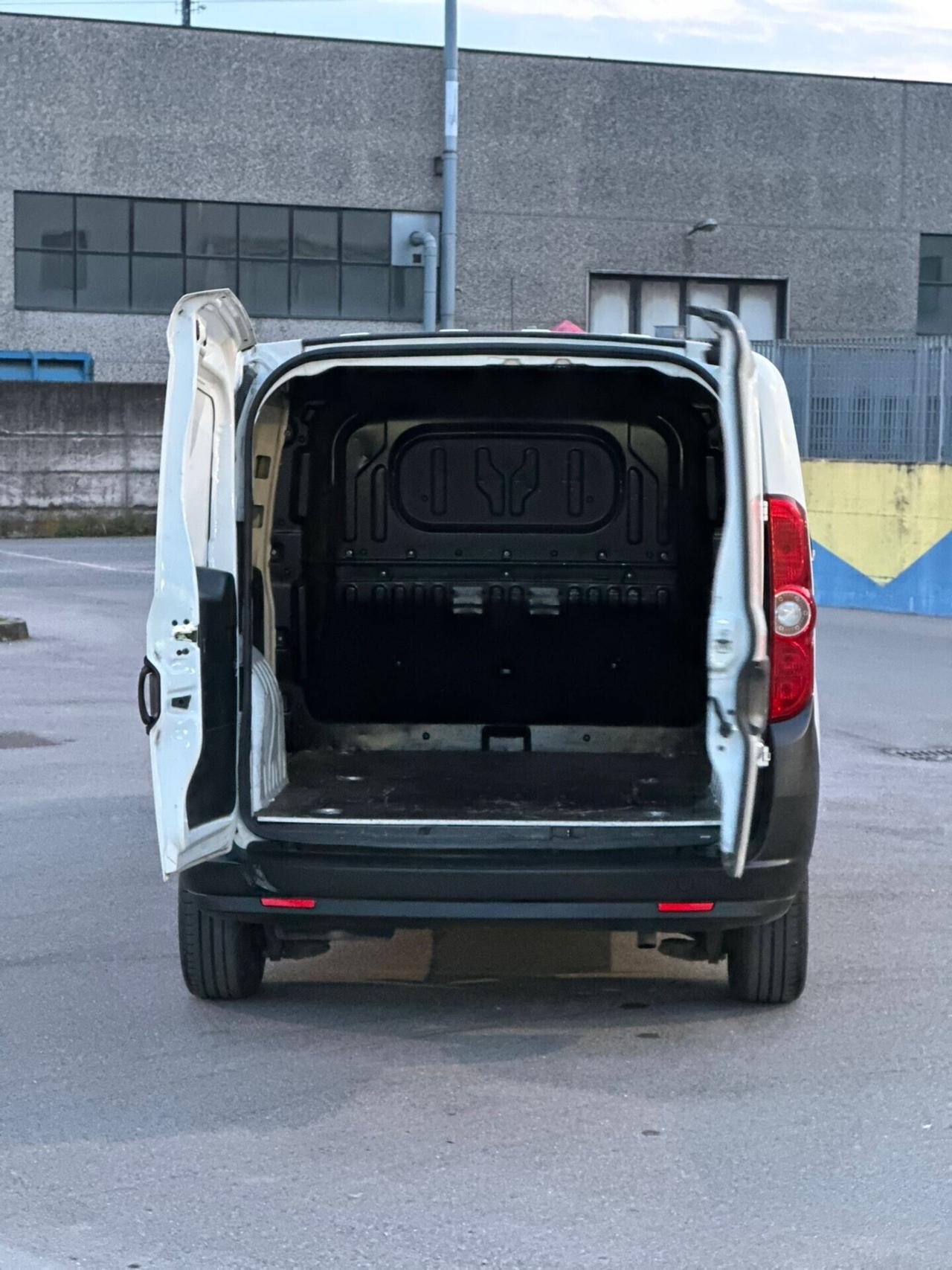 Fiat doblo del 2022 cc 1.6 diesel euro 6