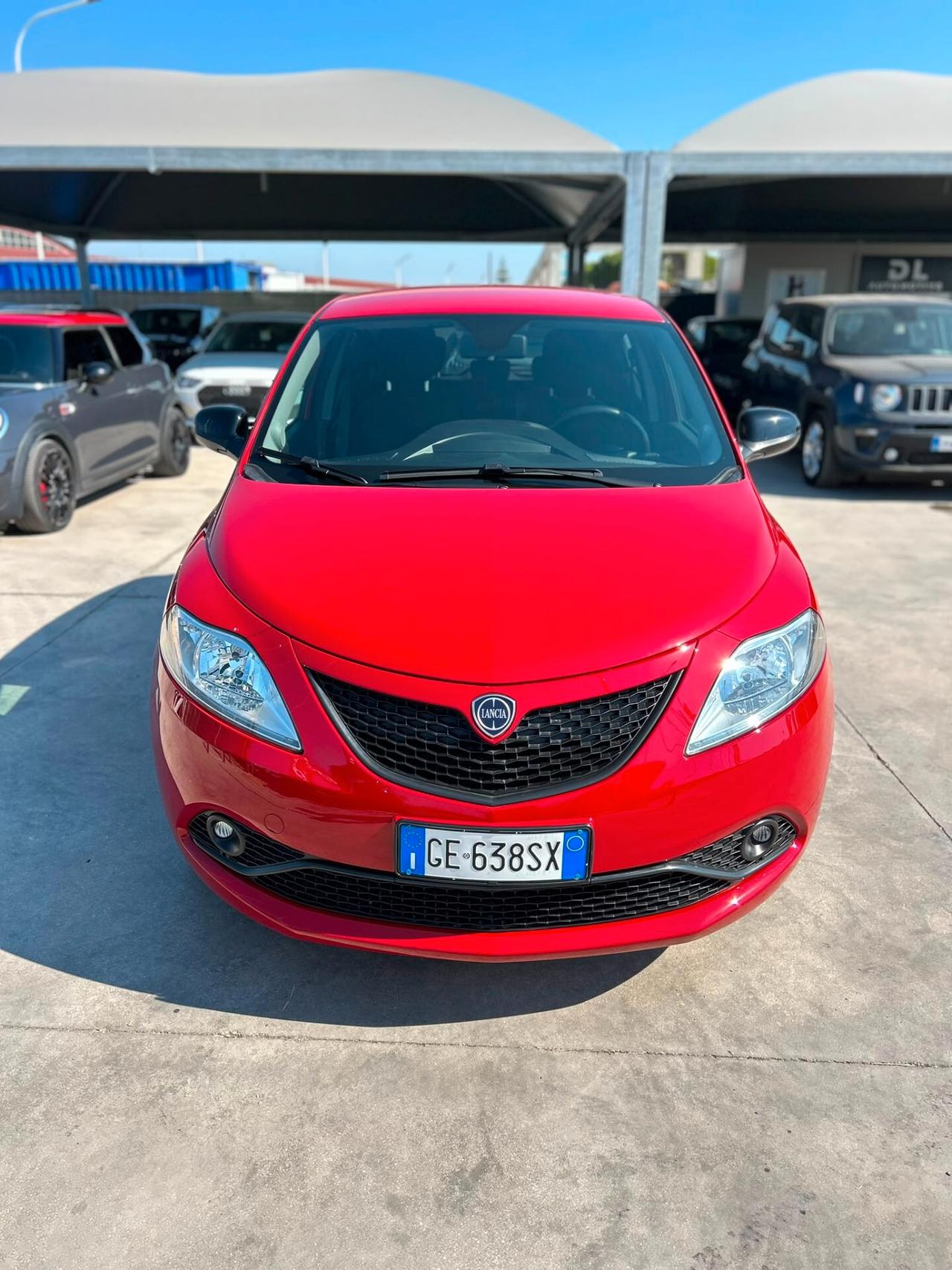 Lancia Ypsilon 1.0 FireFly 5 porte Hybrid Ecochic Gold