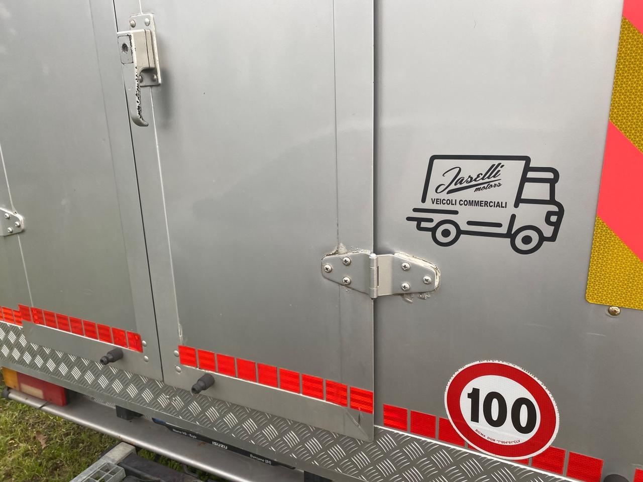 Iveco Daily 50 C11 trasporto per 3 cavalli patente B