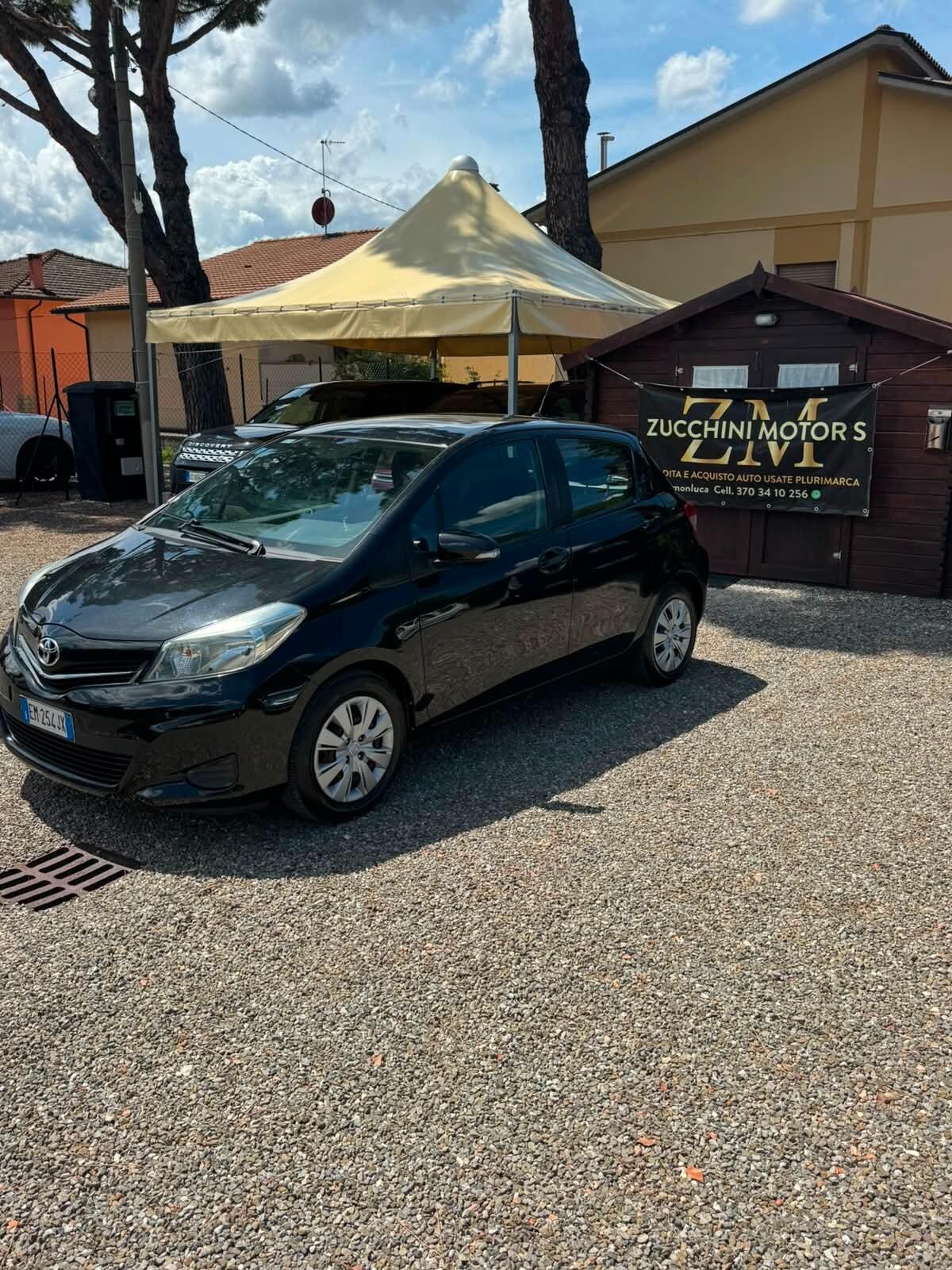 Toyota Yaris 1.3 5 porte Lounge TENUTA MANIACALMENTE !!