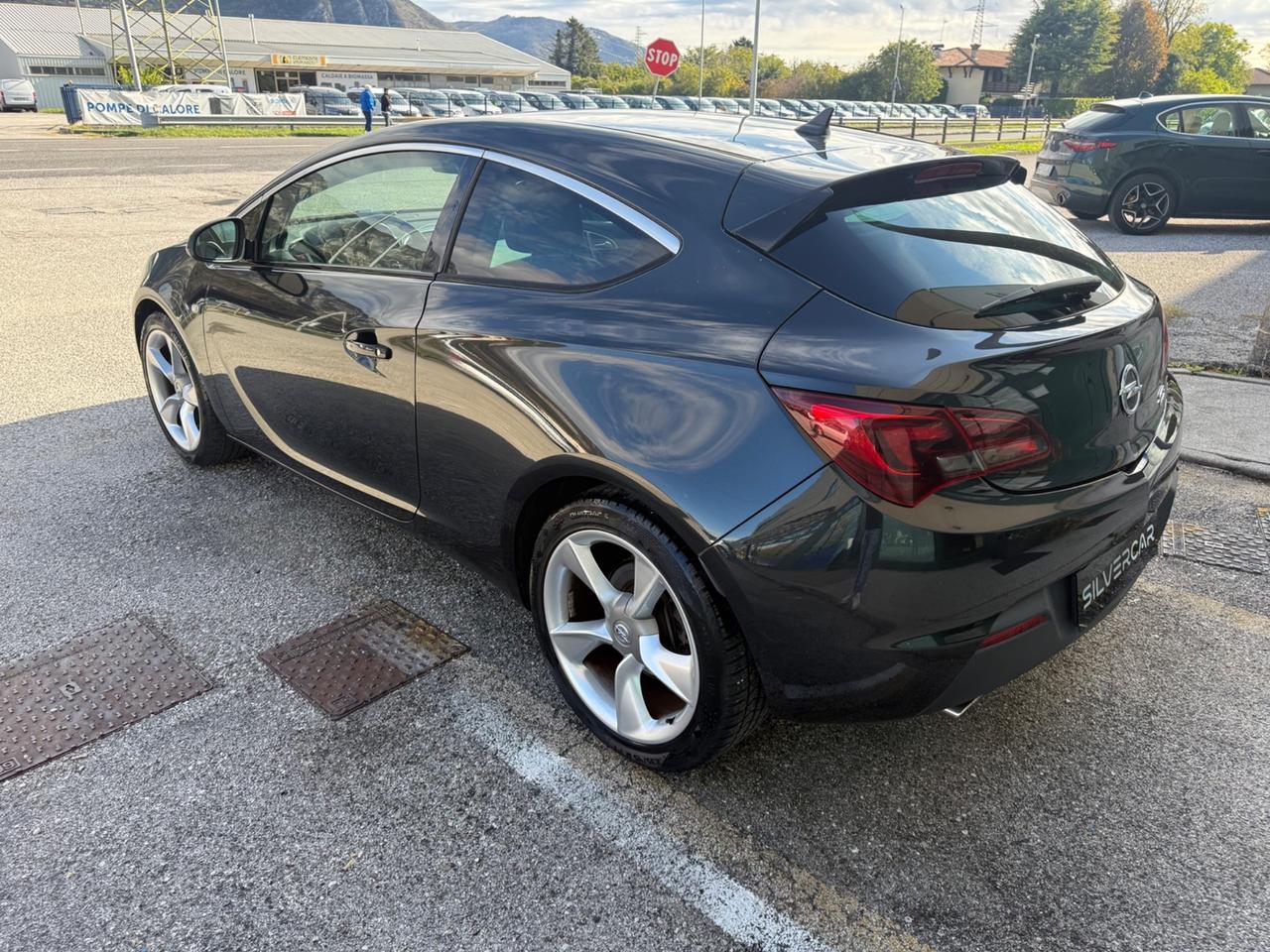 Opel Astra GTC 1.6 Turbo 180CV 3 porte Cosmo S
