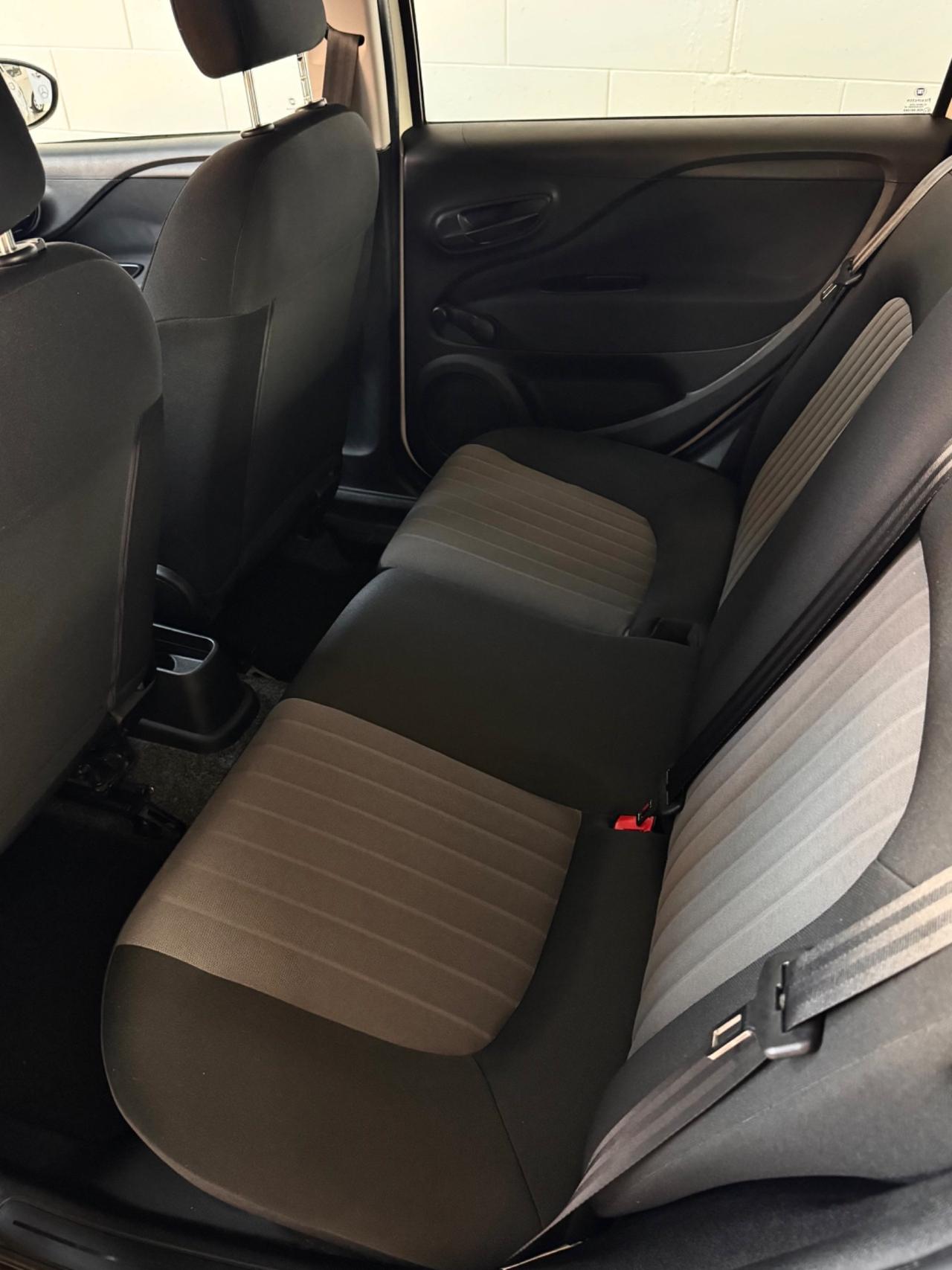 Fiat Punto 1.4 8v 2017 NATURAL POWER STREET