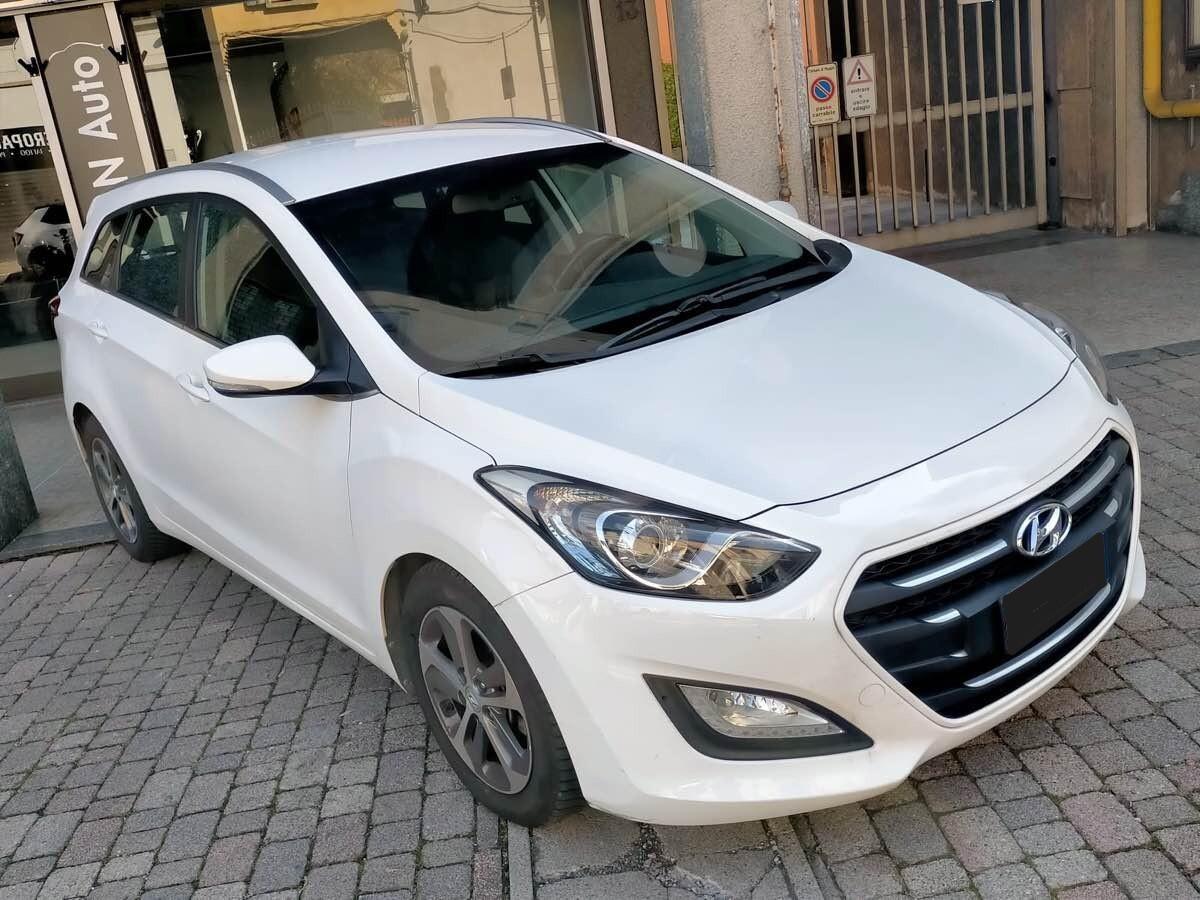 Hyundai i30 1.4 BENZINA EURO 6B