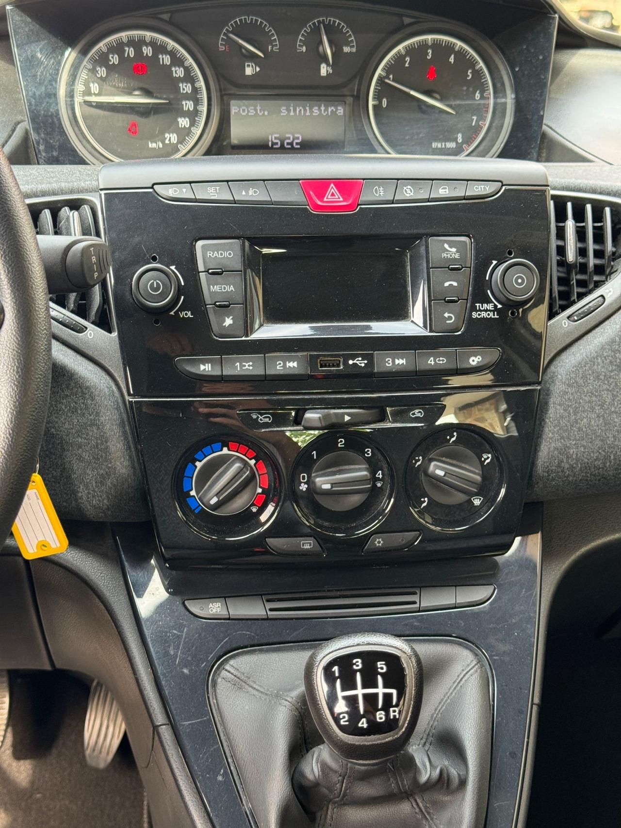 Lancia Ypsilon Hybrid ecochic 1.0 70cv benz-elettrica