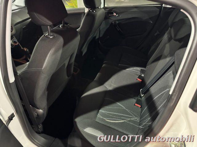 PEUGEOT 208 1.4 8V HDi 68CV 5p. Allure