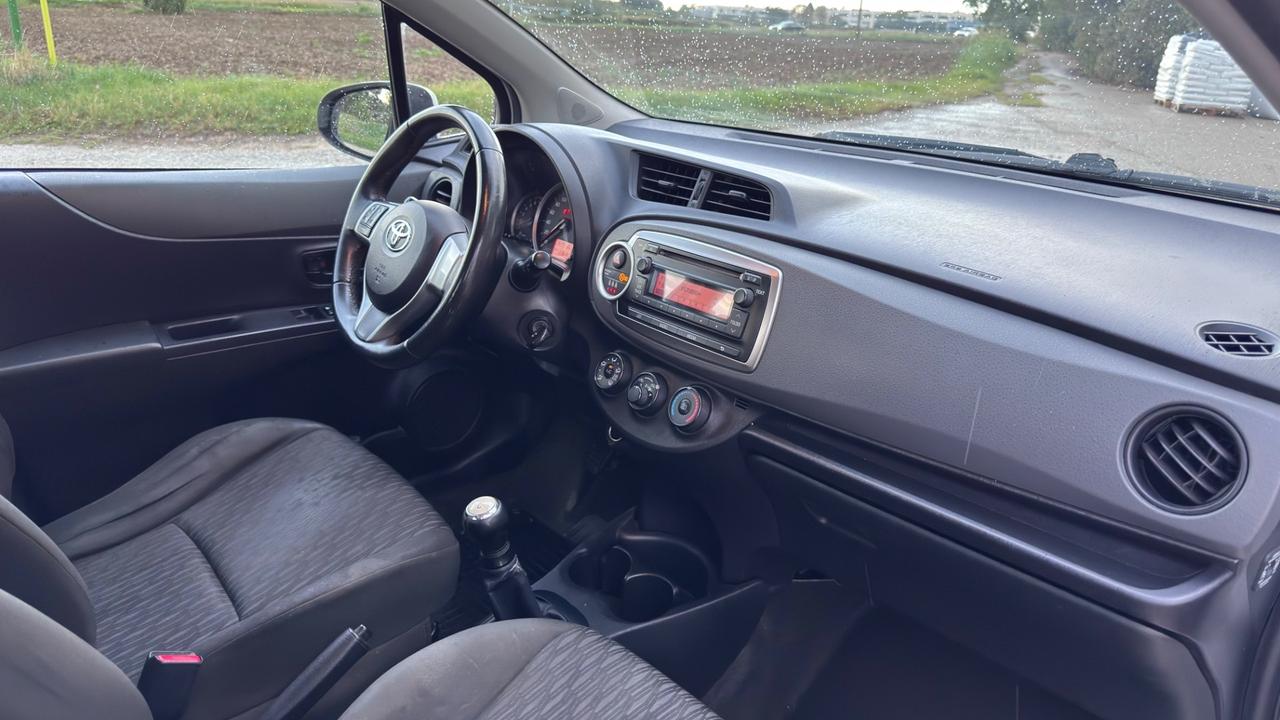 Toyota Yaris 1.0 5 porte